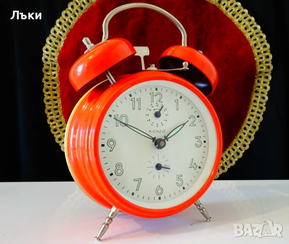 Механичен настолен часовник будилник Kienzle 