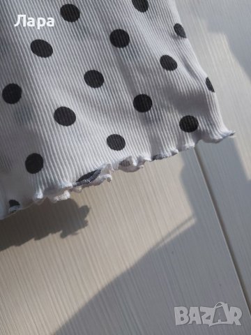 Бяла къса тениска на черни точки с къдрички, снимка 2 - Тениски - 36659767