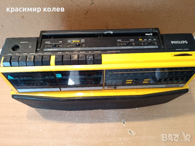 радиокасетофон "PHILIPS D 8304", снимка 2 - Радиокасетофони, транзистори - 51994945