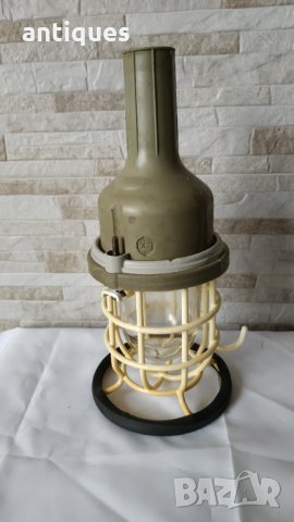 Индустриална подвижна лампа (влагозащитена и взривозащитена) - Made in GDR, снимка 7 - Други машини и части - 34840477