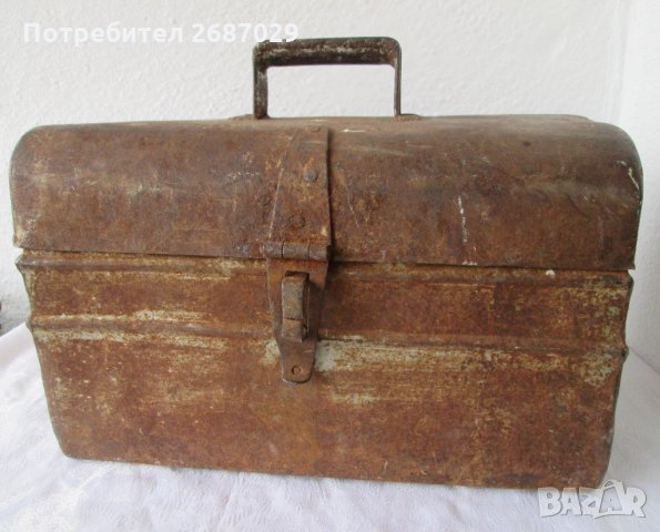  Кутии: Голяма стара метална кутия чанта сандък с дръжка, лале, лалета, снимка 10 - Други ценни предмети - 28951517