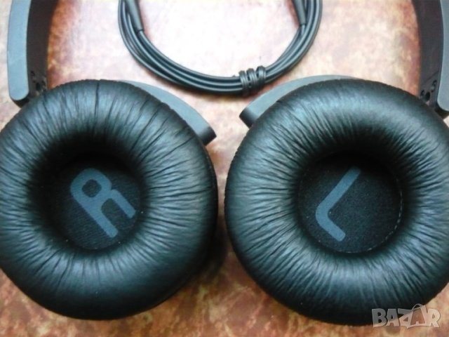 AKG Y50, снимка 2 - Слушалки и портативни колонки - 40597330