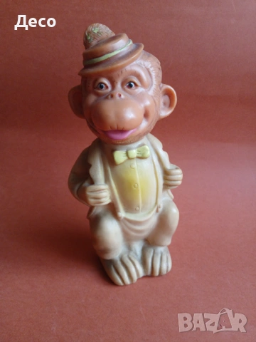 Стара пластмасова играчка Маймунка Румъния.