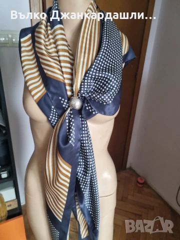 Копринен шал Massimo Dutti, снимка 4 - Шалове - 53094423