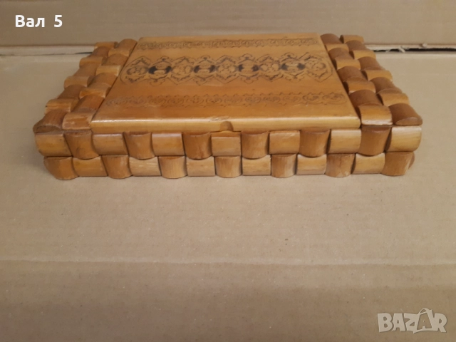 Стара дървена интересна кутия за бижута, снимка 3 - Антикварни и старинни предмети - 52401027