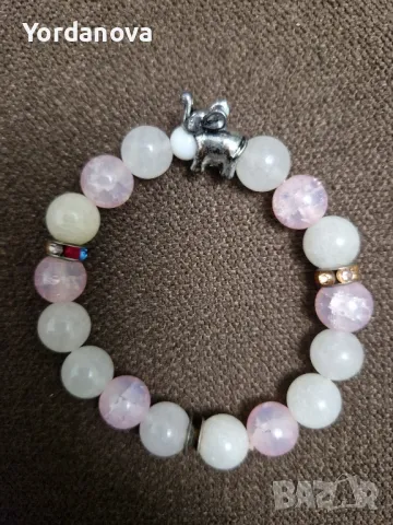 Гривна от розов кварц