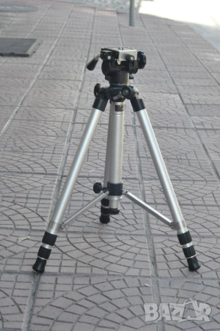 Трипод за фотоапарати и видеокамери Hitachi VK-CS 57, снимка 10 - Чанти, стативи, аксесоари - 53111801