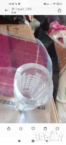 Нова кристална ваза ръчно гравирана от 80 те години на сливенския завод Васил Коларов, снимка 5 - Други - 48352891