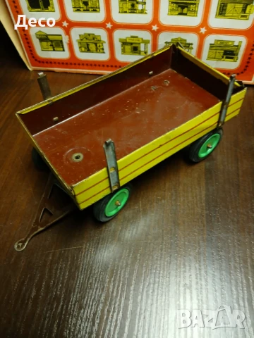 Стара тенекиена играчка ремарке KDN Чехословакия., снимка 2 - Колекции - 51307112