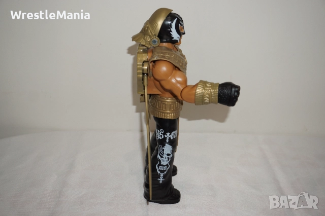 Рядка Оригинална Голяма Кеч Фигура На Rey Mysterio С Изкачащи Златни Крила 30см , снимка 13 - Колекции - 51855497