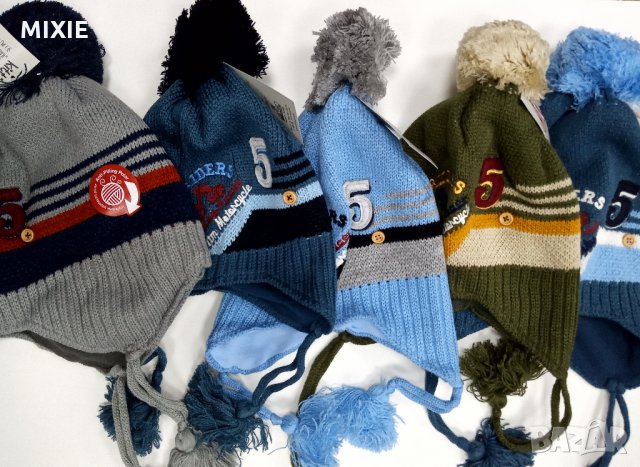 Нови зимни детски шапки, 4-8 г., снимка 1 - Шапки, шалове и ръкавици - 26923902