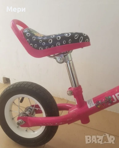 Колело за баланс цвят розово, снимка 3 - Велосипеди - 51173040