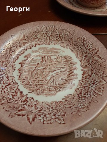 Порцелан чиния, снимка 2 - Чинии - 39310345