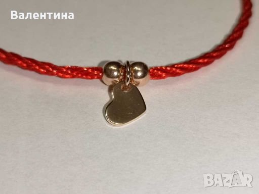 Дамска гривна червен шнур и сребърно сърце със покритие от розово злато