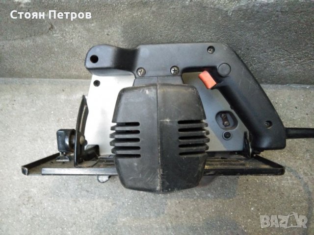 Ръчен циркуляр Black&Decker 1020W, снимка 4 - Други инструменти - 32363569