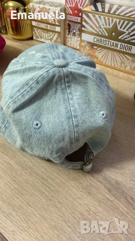 Дамски шапки Prada BB RB , снимка 11 - Шапки - 53136935