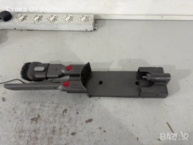 Прахосмукачка - Dyson V7, снимка 10 - Прахосмукачки - 49887813