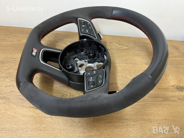 Оригинален Мулти волан с Alcantara Алкантара Audi RS3 Ауди РС3 audi, снимка 5 - Части - 51487499