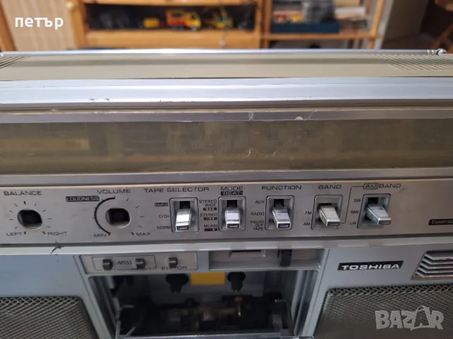 Касетофон Тошиба S802, снимка 6 - Радиокасетофони, транзистори - 49024143