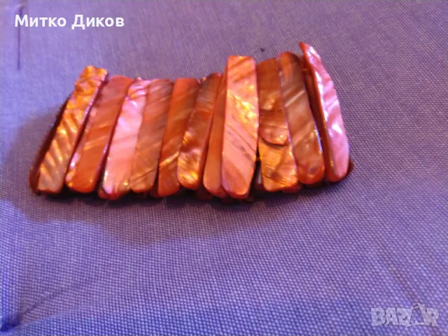 Гривна  от седеф като нова, снимка 2 - Гривни - 49923535