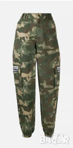 Adidas originals camo cargo pant(дамски), снимка 2 - Панталони - 49336338