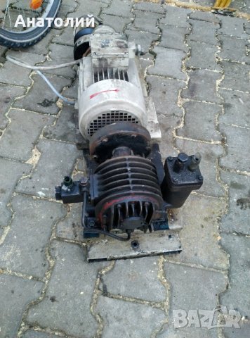 Вакуум помпа-0,6 бара, трифазна