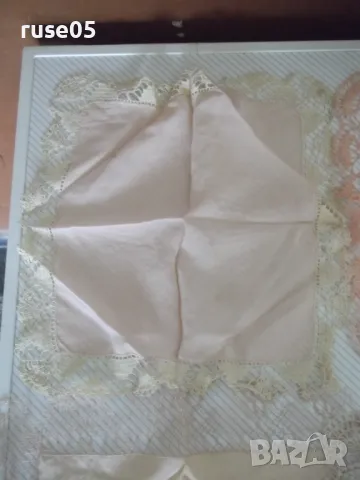 Лот от 4 бр. дамски кърпички с дантели на 1 кука, снимка 2 - Колекции - 49701935