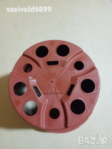 Пластмасова саксия , снимка 5 - Саксии и кашпи - 53450933