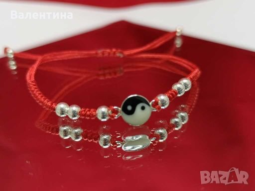 Дамска, детска гривна червена корда със сребърни елементи и Ин и Ян