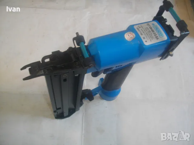 Made in ITALY ПРОФЕСИОНАЛЕН ИТАЛИАНСКИ ОРИГИНАЛЕН ПНЕВМАТИЧЕН ТАКЕР FASCO ЗА ПИРОНИ 40мм ПОЧТИ НОВ , снимка 12 - Други инструменти - 49427375