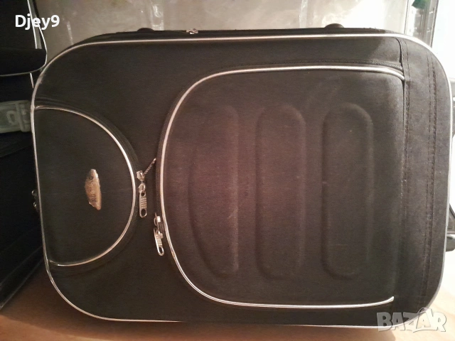 лек и водоустойчив куфар с колелца , снимка 11 - Куфари - 53167408