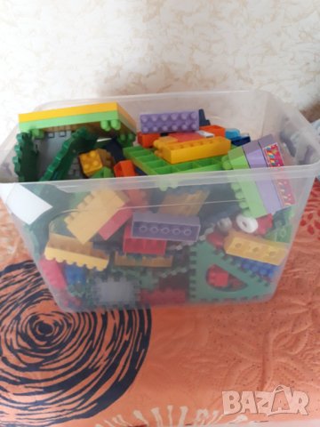 Лего,конструктор,смесени части от няколко вида