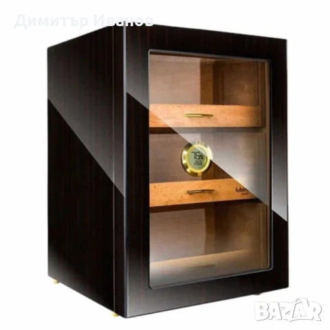 Малък кедров кабинет за до 150 пури със хидрометър и овлажнител