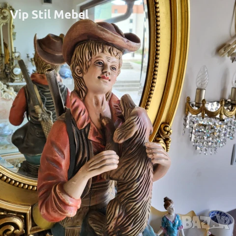 Огромна антикварена статуетка 