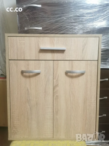 Скрин и нощно шкафче