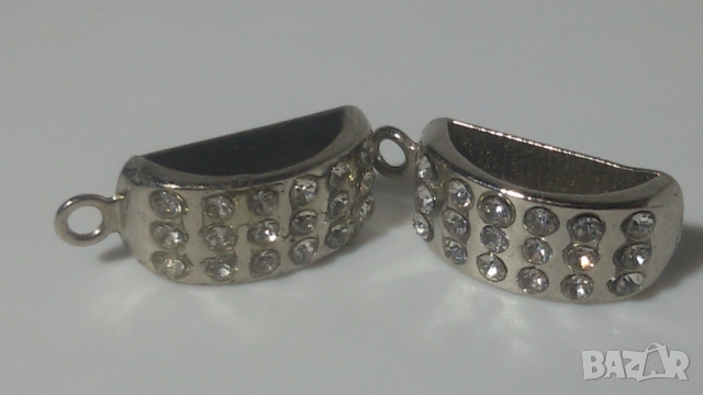 Две обици с 18 камъчета всяка, заоблени, снимка 8 - Обеци - 51509834