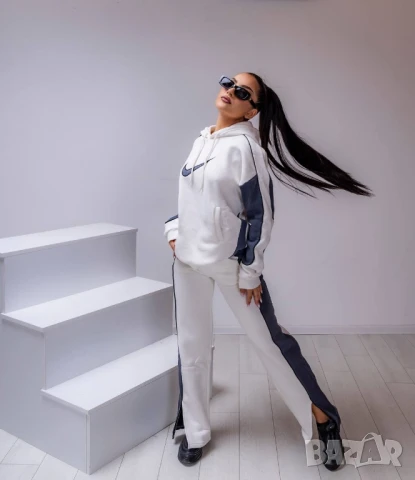 дамски екипи Nike , снимка 3 - Спортни екипи - 51163815