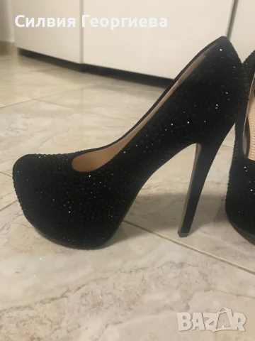 Дамски токчета с камъни, снимка 2 - Дамски обувки на ток - 50461803