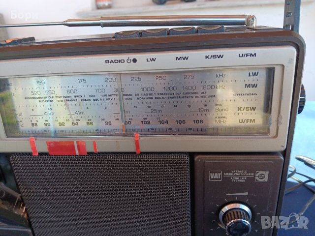 GRUNDIG RR 220 Радиокасетофон, снимка 4 - Радиокасетофони, транзистори - 44132353