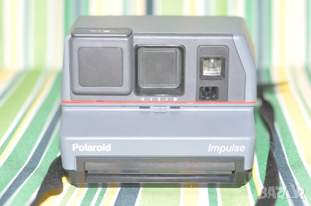 Фотоапарат за моментални снимки Polaroid Impulse, снимка 1 - Фотоапарати - 43046268