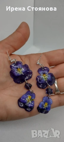 Обеци с естествен цвят на градински теменужки. Необичайно и стилно допълнение към вашия тоалет.
, снимка 4 - Обеци - 50501588