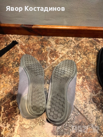 Подарявам маратонки 40 номер, снимка 2 - Спортни обувки - 52909187