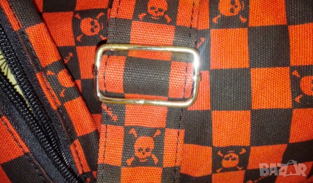 Дамска чанта с черепи, снимка 2 - Чанти - 32538202