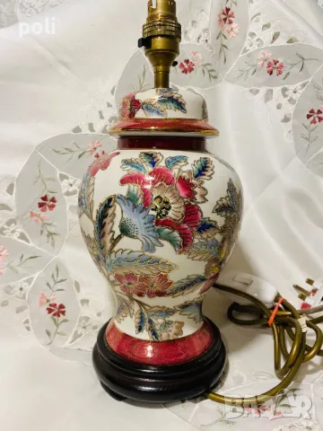 порцеланова настолна лампа, снимка 5 - Настолни лампи - 49122431