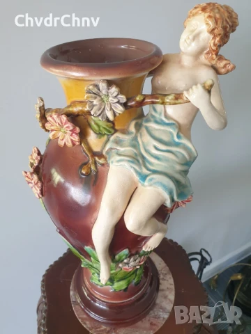 майолика ваза 44см-3кг/еротика/фигурална френска керамична ваза с релефни цветя и голо момиче