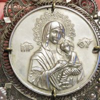 Възрожденска Сребърна икона, амулет, накит, медальон с Богородица, Дева Мария - Панагия 70 мм - Бого, снимка 6 - Колиета, медальони, синджири - 35585086