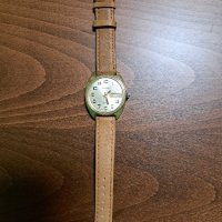 Часовник Слава СССР , снимка 2 - Антикварни и старинни предмети - 43940993