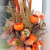 Керамична ваза с екзотични  цветя, снимка 4 - Декорация за дома - 44128512