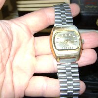 стар часовник , снимка 1 - Антикварни и старинни предмети - 38100580