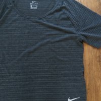 Nike - страхотна дамска тениска, снимка 2 - Тениски - 33453381